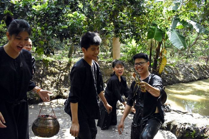 Kế hoạch 2 ngày khám phá trò chơi dân gian ở Vĩnh Long cực kỳ vui vẻ 6