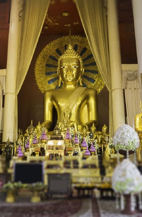 Wat Phra Singh với kiến trúc Lanna tại Chiang Mai 10