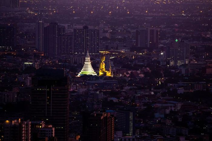 Wat Paknam Bhasicharoen - Một điểm đến ấn tượng giữa trái tim của Bangkok, Thái Lan 4