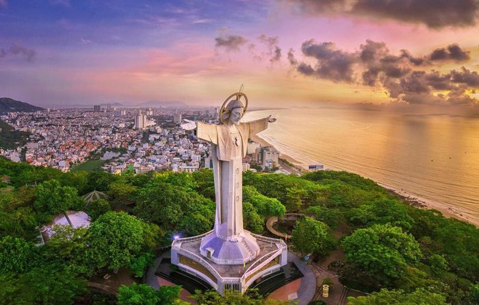 Tượng Chúa Kitô Vũng Tàu – Tượng Chúa Giêsu lớn nhất châu Á 2