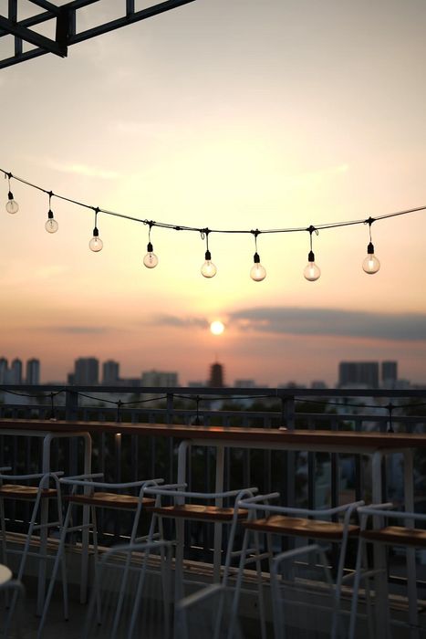 Nắng Rooftop Coffee, nơi ngắm hoàng hôn và nghe nhạc dịu dàng