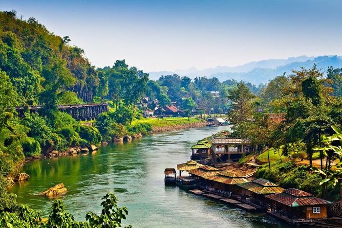 Kanchanaburi vẫn tiếp tục thu hút với vẻ đẹp thơ mộng bên dòng sông Kwai