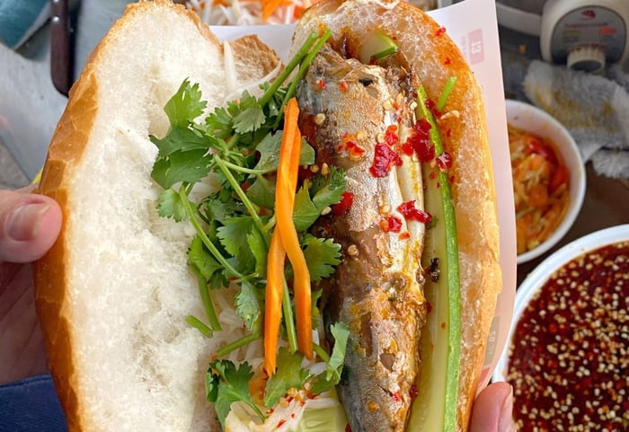 Top 9 cửa hàng bánh mì nổi tiếng và thơm ngon tại Sài Gòn