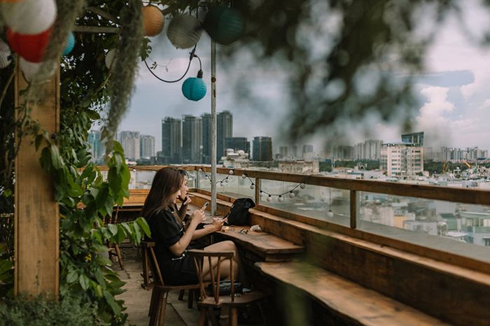 Thưởng thức phong cảnh đẹp của Sài Gòn từ Thương Rooftop