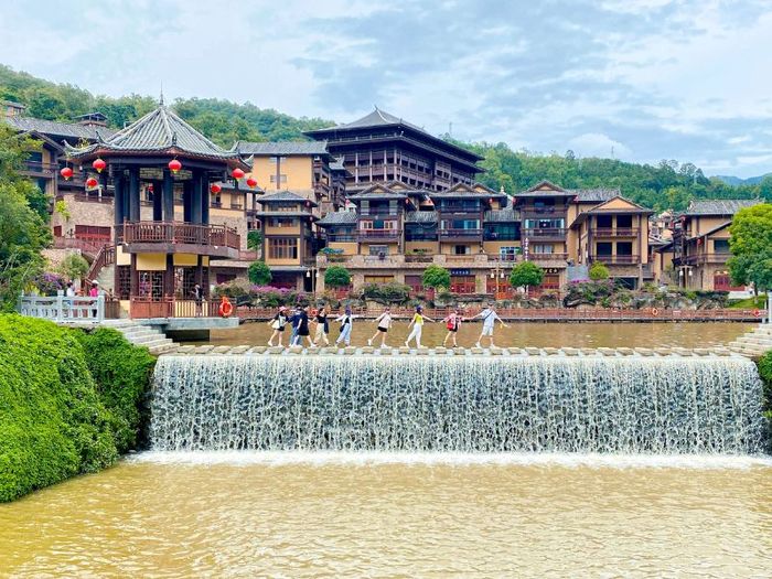 Khám phá thị trấn cổ Bình Biên ở Trung Quốc gần biên giới Việt Nam 4