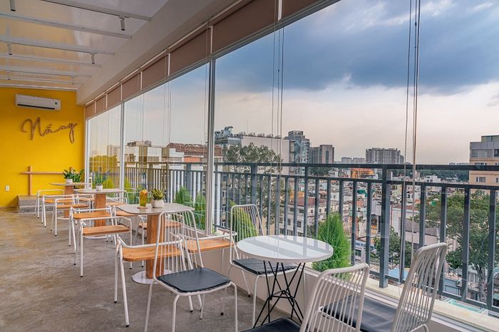 Nắng Rooftop Coffee, điểm ngắm hoàng hôn và thưởng thức nhạc dịu 2