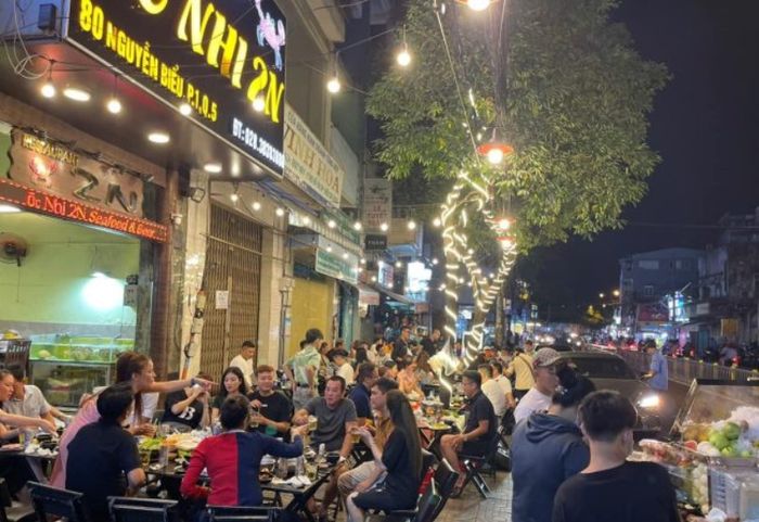 Top 13 quán ăn ngon quận 5 nổi tiếng nhất không thể bỏ qua