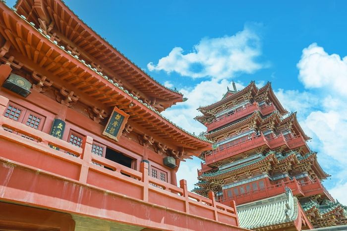 Phủ Khai Phong tiếp tục thể hiện sự hòa quyện giữa kiến trúc Đông và Tây độc đáo.
