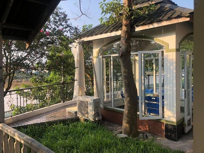 Thưởng thức bữa ăn và ngắm view sông tại Nhà hàng Thuyền Chài 12 là một trải nghiệm tuyệt vời!