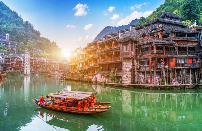 Khám phá Phù Dung trấn, một kỳ quan cổ kính hơn 2000 năm tuổi ở Trung Quốc