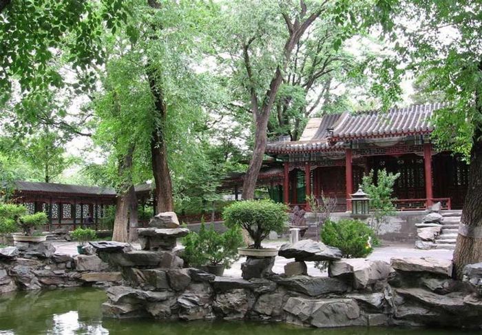 Thăm Phủ Hòa Thân, biệt phủ của tên tham quan nổi tiếng trong lịch sử.