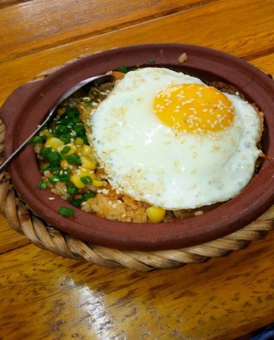Hãy đến thăm Quán Niêu – Cháo Ếch Singapore để thưởng thức hương vị ngon tuyệt vời của Yên Bái
