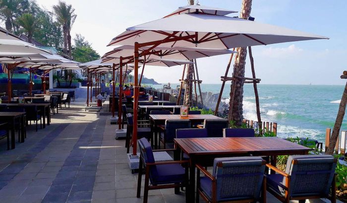 Marina Club Vũng Tàu - Trải nghiệm nhà hàng 4 sao với view biển đẹp đến từng centimet 4