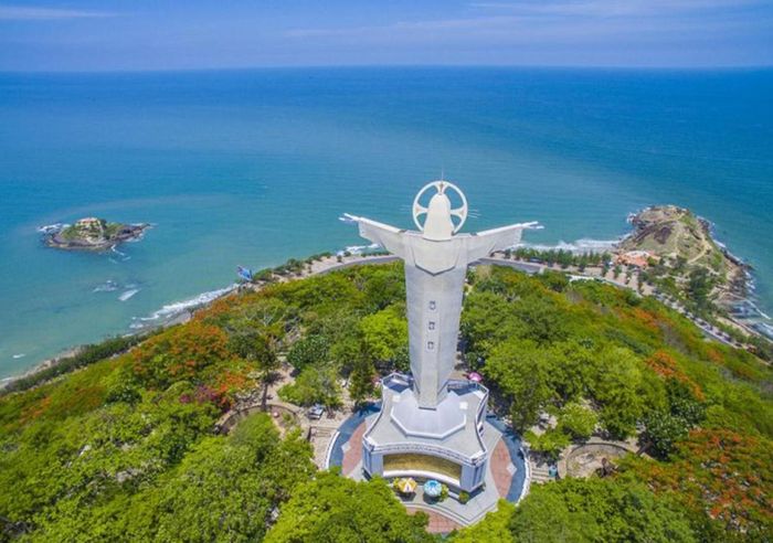 Bãi biển Núi Nhỏ ở Vũng Tàu - Nơi thu hút lòng khách bốn phương 9