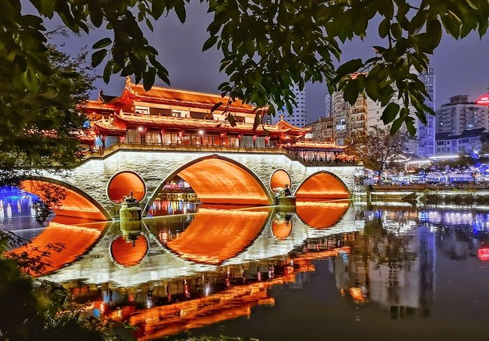 Khám phá sự phong phú và đa dạng của văn hóa Trung Hoa tại Thành Đô.