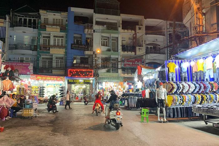 Khám phá 6 khu chợ đêm Sài Gòn, thưởng ngoạn thành phố không ngủ 3