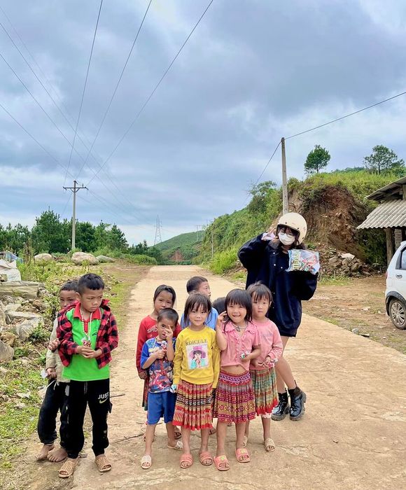 Hòa mình vào không gian của Tà Xùa, bạn sẽ cảm nhận được vẻ đẹp tinh tế, bí ẩn, như một cảnh trong phim mà không cần chỉnh sửa.