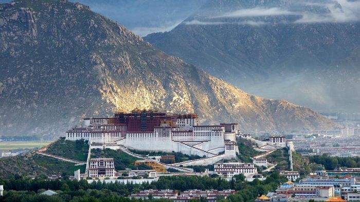 Khám phá thánh địa Lhasa linh thiêng trong chuyến du lịch Tây Tạng