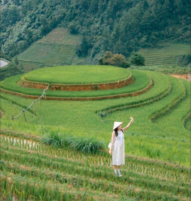Khám phá bức tranh Tây Bắc đẹp ngẩn ngơ tại Mù Cang Chải