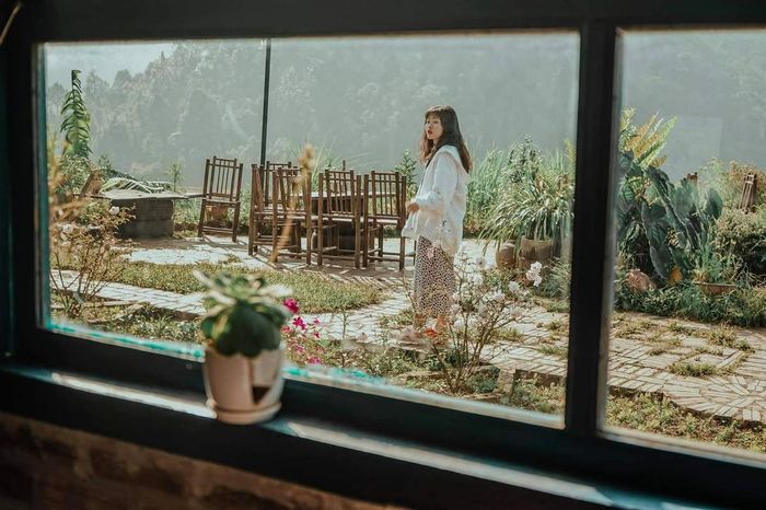 Đánh giá Mù Cang Chải với sự vui nhộn, tươi tắn cùng nhóm bạn thân 12