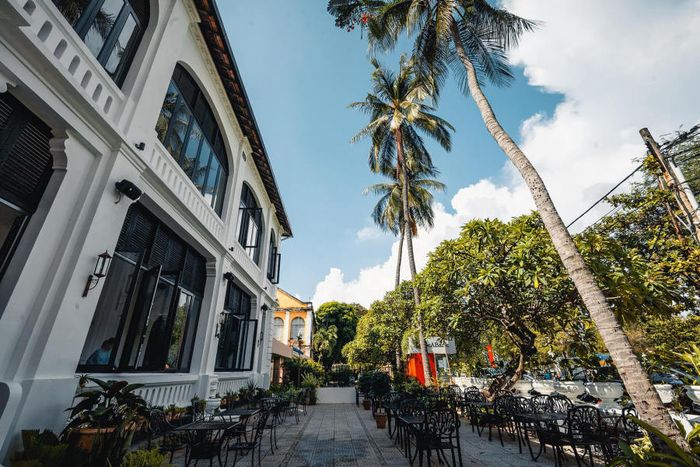 Trải nghiệm ẩm thực tại Nhà hàng Pasros Vũng Tàu trong căn biệt thư trăm tuổi 8