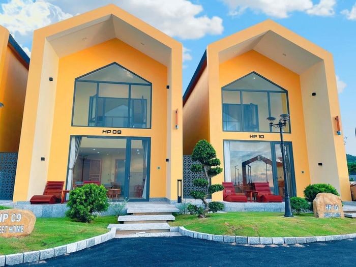 Trải nghiệm không gì sánh bằng khi đến Trân Châu Beach and Resort để thưởng ngoạn một kỳ nghỉ dưỡng độc đáo