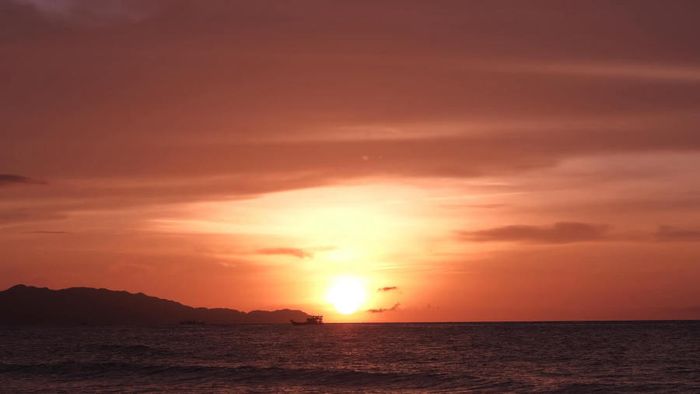 Bình minh trên biển Vũng Tàu đẹp ngỡ ngàng, tạo nên khoảnh khắc kỳ diệu khi đất trời hòa quyện 7