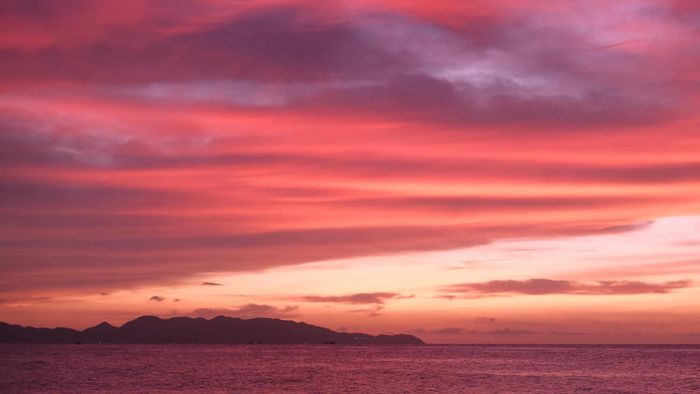 Bình minh trên biển Vũng Tàu đẹp ngỡ ngàng, tạo nên khoảnh khắc kỳ diệu khi đất trời hòa quyện 6