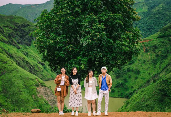 Tham gia Review Tà Xùa 3 ngày 2 đêm cùng Lê Huỳnh, tận hưởng những ngày thư giãn ngoài thành phố ồn ào.