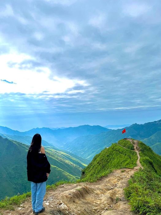 Trải nghiệm Tà Xùa như đang sống trong một bộ phim lãng mạn, nơi mà mỗi mùa lại mang đến một vẻ đẹp riêng biệt.