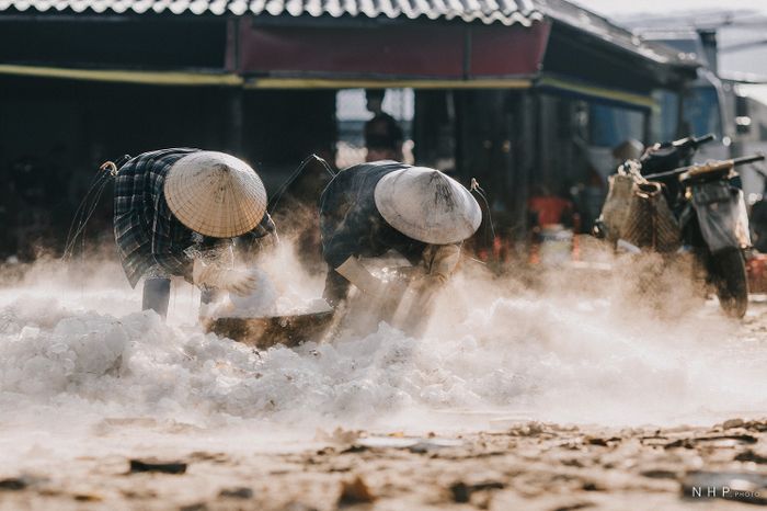 Cuộc sống sáng sớm tại cảng cá Bà Rịa - Vũng Tàu qua ống kính của nhiếp ảnh gia Nguyễn Hoàng Phi 8