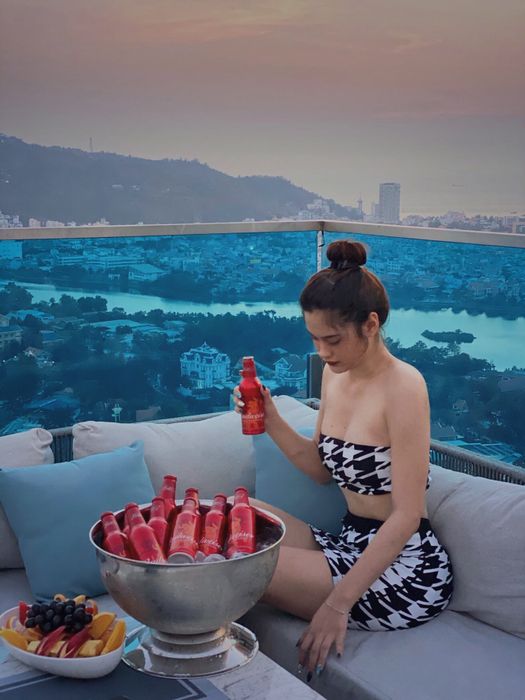 Thưởng thức cảnh đẹp từ tầng cao của OASKY Restaurant & Lounge Vũng Tàu 12