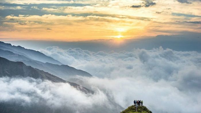 Thách thức bản thân với kinh nghiệm chinh phục Tà Xùa - Yên Bái 2