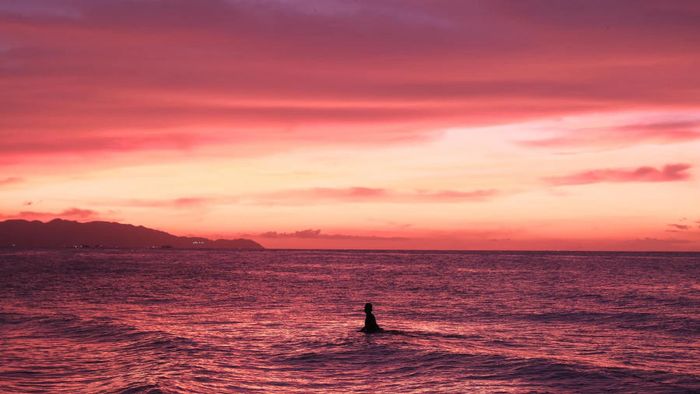 Bình minh trên biển Vũng Tàu đẹp ngỡ ngàng, tạo nên khoảnh khắc kỳ diệu khi đất trời hòa quyện 3
