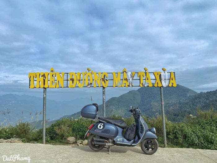 Tham gia cuộc hành trình với chiếc Vespa GTV 11 trên Tà Xùa