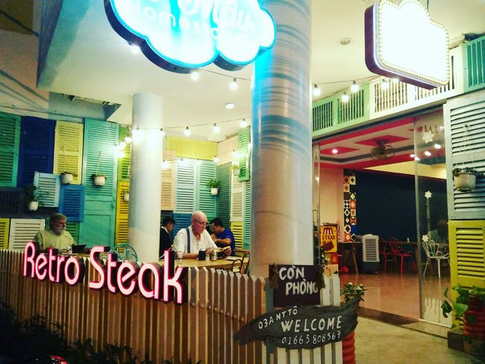 Retro Steak Vũng Tàu - Nhà hàng steak theo phong cách cổ điển 5