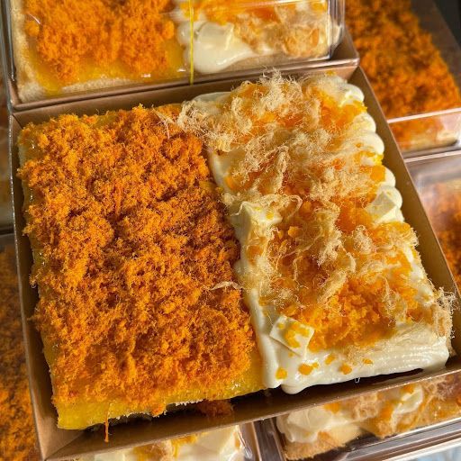 Thưởng thức bánh bông lan trứng muối Vũng Tàu với vị mềm xốp, thơm ngon mùi sữa 2