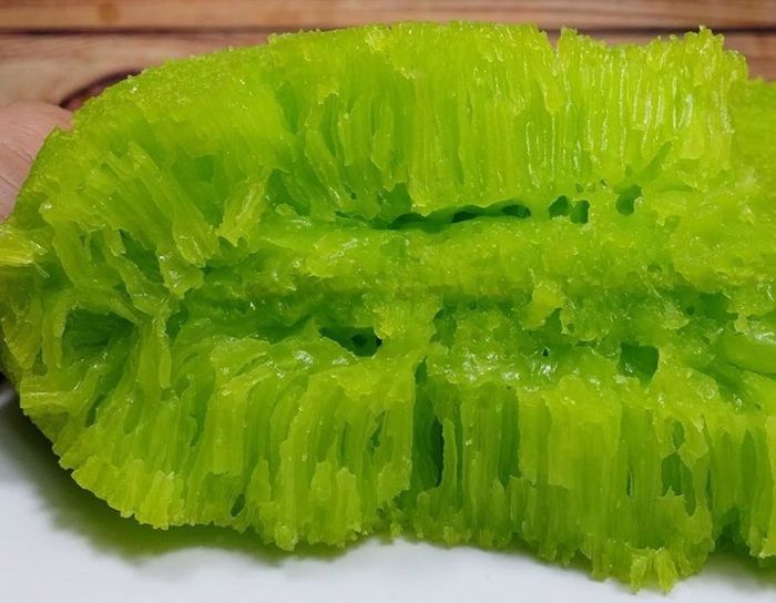 Hương vị bánh bò nướng Trà Ôn đậm đà và thân thuộc với bao thế hệ