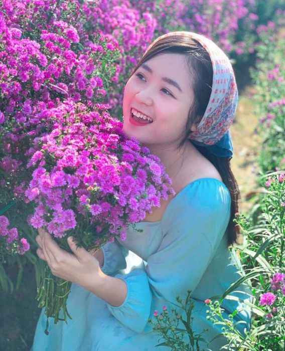 Một không gian tím mộng mơ nhẹ nhàng trải dài với sắc hoa thạch thảo ở Vũng Tàu 16