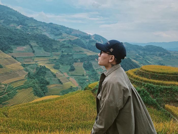Trải nghiệm vẻ đẹp của Mù Cang Chải khi cuối mùa lúa chín, làm say đắm lòng người.