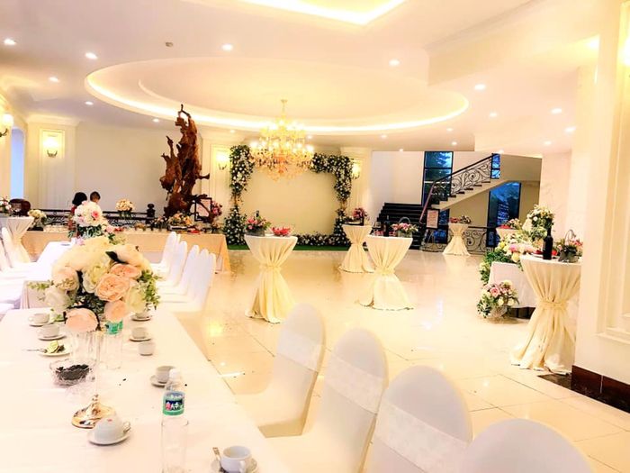 Nhà hàng Tùng Dương - Trải nghiệm không gian sang trọng tại nhà hàng 5