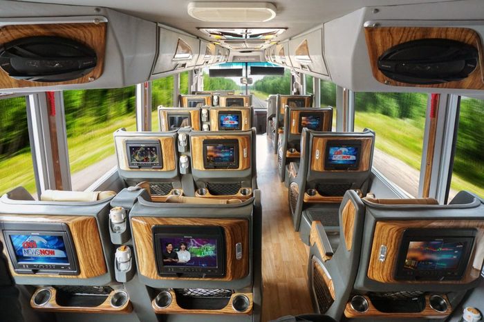 Di chuyển đến Vũng Tàu chưa bao giờ dễ dàng đến thế với top 9 xe Limousine cực chất 9