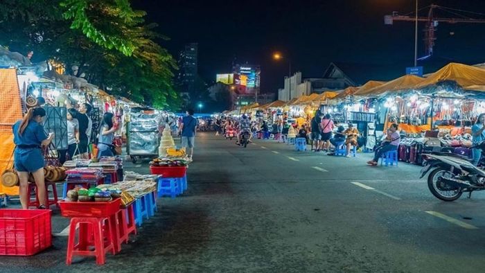 Khám phá 6 khu chợ đêm Sài Gòn, tận hưởng không gian thành phố không ngủ 2