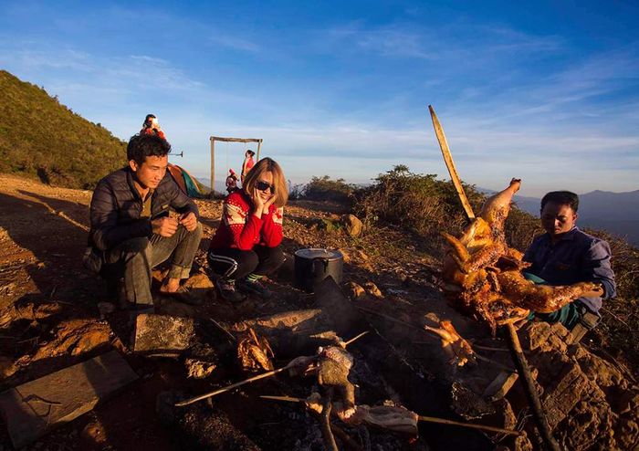 Trekking Tà Chì Nhù 2N3Đ - Khám phá giữa không gian mây trời 3