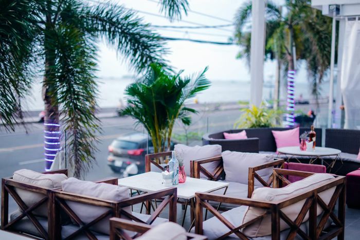 Cảm thấy hồn nhiên trước vẻ đẹp tuyệt vời của biển từ những quán cafe ven bờ Vũng Tàu 6