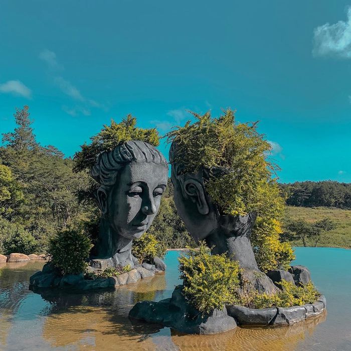 Kinh nghiệm check-in tại Hồ Vô Cực - Điểm đến hot ở Đà Lạt