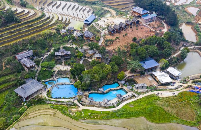 Trải nghiệm hành trình 4 ngày chinh phục 2 đỉnh núi khó nhằn nhất ở Yên Bái