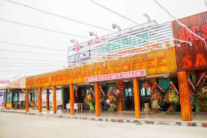 Nhà hàng hải sản Hòn Rù Rì - Điểm đến độc đáo để ngắm hoàng hôn tại Vũng Tàu 5