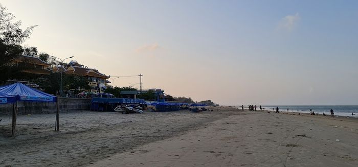 Hẹn nhau đến bãi biển Dinh Cô và cảm nhận cuộc sống bình yên giữa phố thị nhộn nhịp