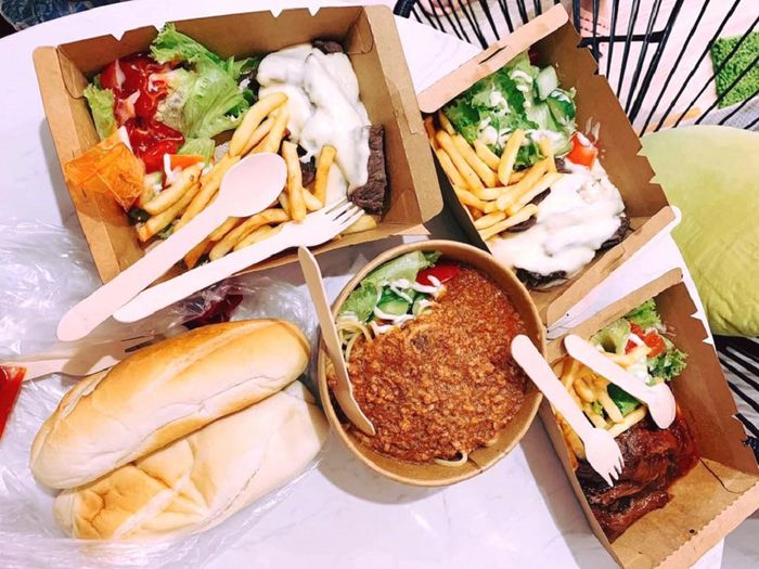 Retro Steak Vũng Tàu - Địa điểm steak phong cách cổ điển 9